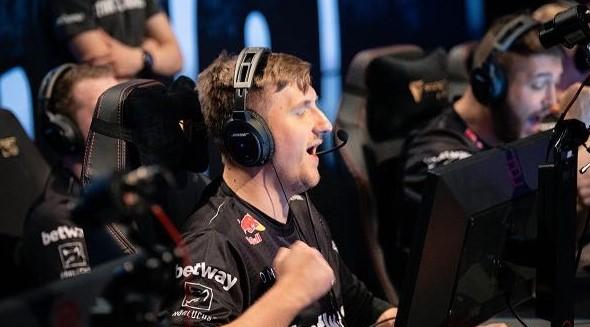 【赛后战报】奎桑提游龙，OMG轻松横扫WE