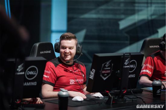 DOTA2热度回春？在线人数直逼Ti9