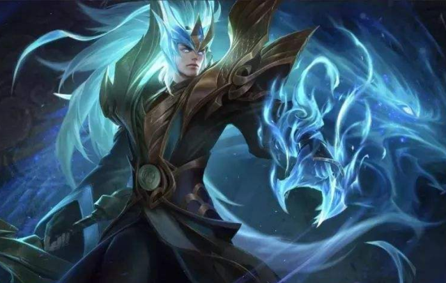 在今日TES对阵OMG的比赛中，Rookie使用阿卡丽达成了在LPL的第3000杀，是LPL第1位达成该成就的选手＼